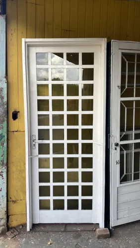 Vendo Portas com vidros