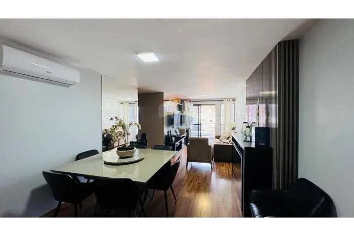 Apartamento na Jatiúca | Porteira fechada | 102m² | Com varanda