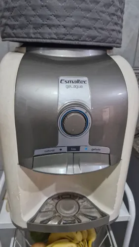 Bebedouro Esmaltec Gelágua 127V