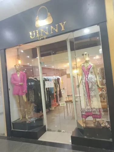 Divido ponto comercial em shopping de vilas do atlântico 