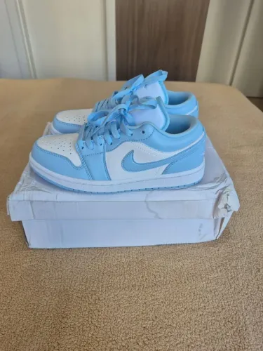 Tênis Nike Air Jordan Low NOVO tamanho 37,5 