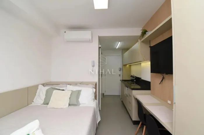 Studio mobiliado com varanda e churrasqueira no Manhattan Tower, Centro, ao lado da FAE