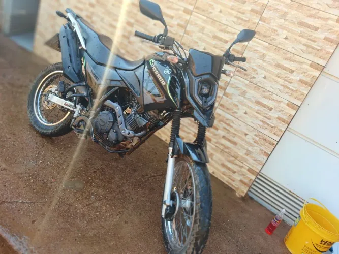 Vendo por 11Mil, por motivo de usar mais, fica so parada !