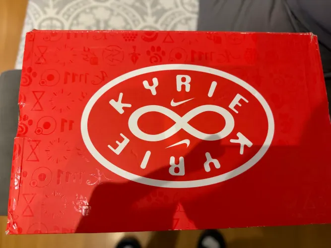 Tênis kyrie Irving