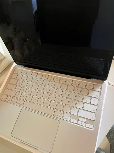 MacBook Neo 13 A18 Pro 8GB 512GB 3 meses de uso