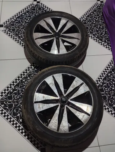 Quatro Rodas de liga leve aro 17