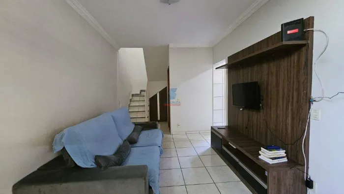 Casa Geminada à venda, 2 quartos, 1 suíte, 1 vaga, Novo Progresso - Contagem/MG
