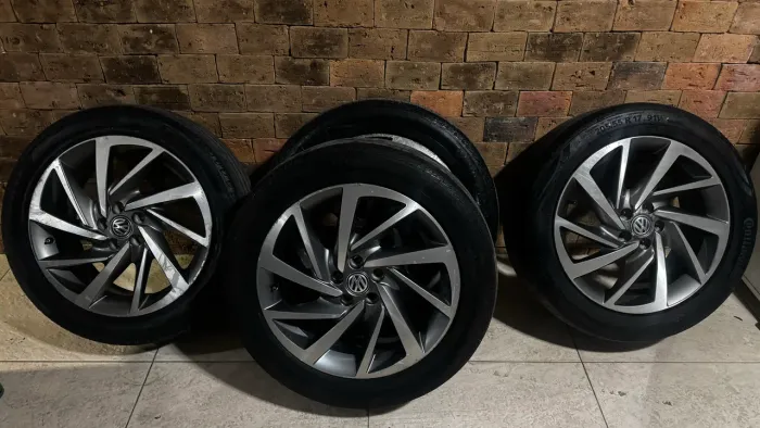 Rodas Originais Polo Highline 5x100 Aro 17