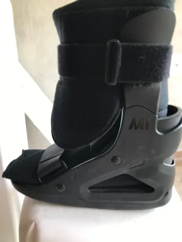 Vendo bota IMOBILIZADORA DA MERCUR