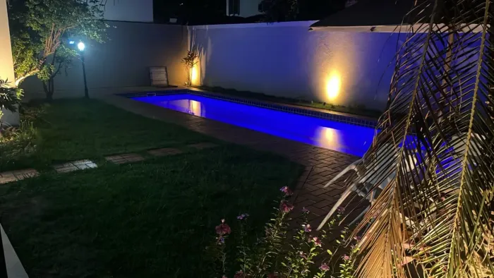 Excelente Casa com 3 q/2ste 4 vagas lazer com piscina 200m² na Mata da Praia - Vitória - E