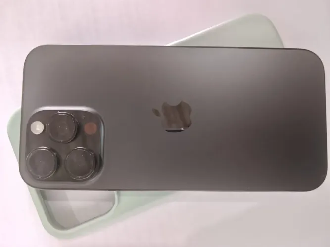 IPHONE 16 pro max