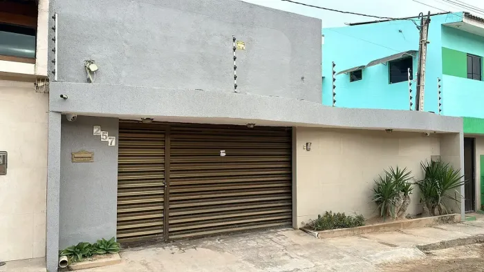 Imóvel para venda possui 200 metros quadrados com 3 quartos em Boa Vista - Caruaru - PE