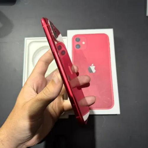 iPhone 11 64GB Vermelho! Impecável! Nunca mexido! Acc cartão! COM CAIXA!