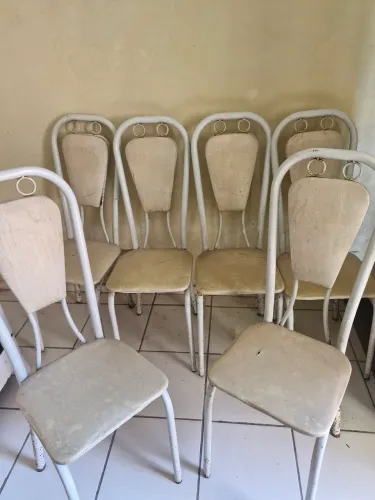 Vendo 6 cadeiras de ferro usadas tubular