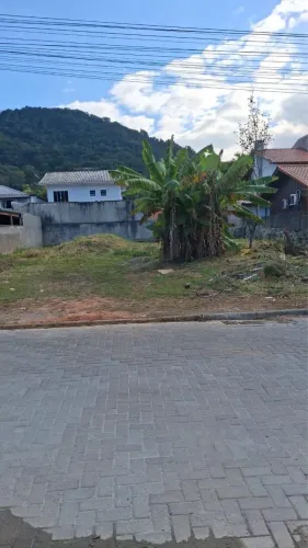 Terreno alto Aririu - prox mercado sul do Rio