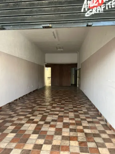 Loja na Avenida Professor Francisco Morato, 3331 80 m²