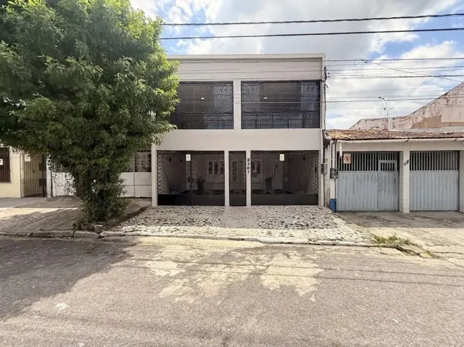 Casa à venda - 316 m² - 3 quartos no Bairro da Pedreira - Belém - PA