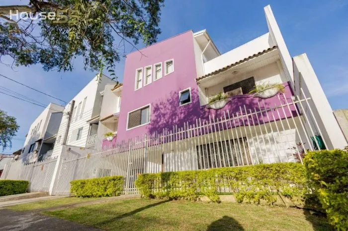 Sobrado com 3 dormitórios à venda, 176 m² por R$ 1.200.000,00 - Água Verde - Curitiba/PR