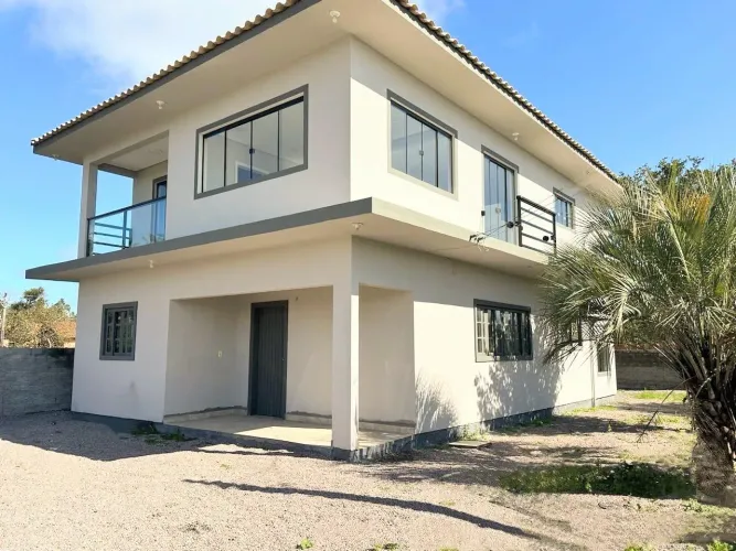 CASA MOBILIADA À VENDA EM LAGUNA/SC