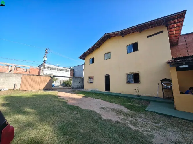 Chácara à venda em Fundão-ES: 2 quartos, 1 suíte, 2 salas, 3 banheiros, 5 vagas de garagem