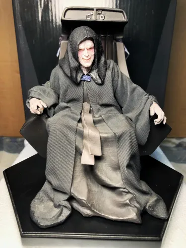 IRON STUDIOS - PALPATINE NO TRONO 1/10 (Star Wars)