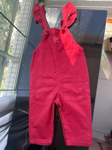 Macacão vermelho 1 ano 