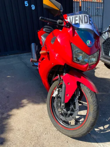 Vende -se moto Kawasaki ninja 250 R