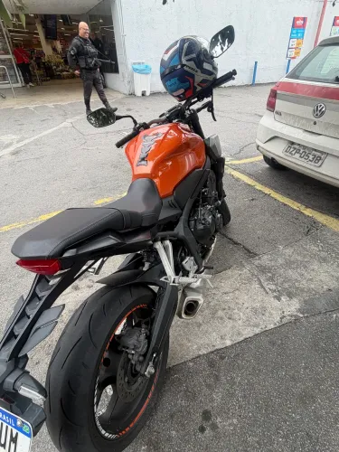 Vendo Cb650r 2024/2024 - 3200kms rodados