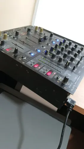 Vendo DJ Behringer PRO MIXER DJX750
