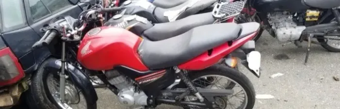 Vendo várias motos sucata e financiada no preço