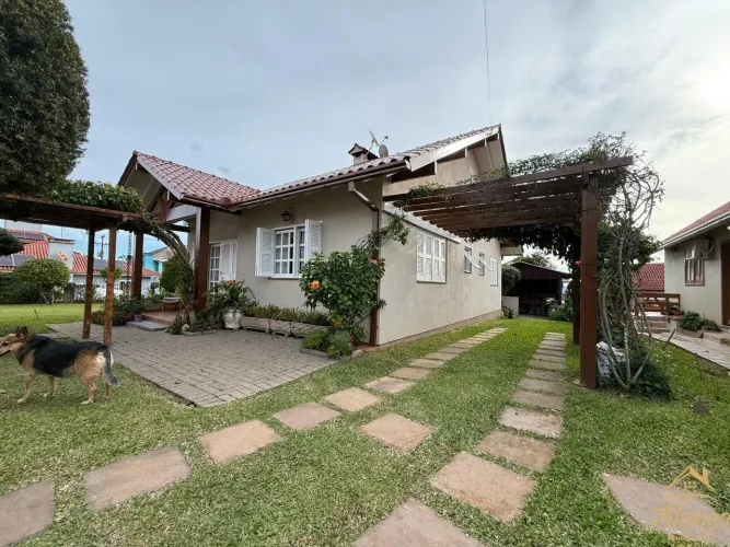 CASA SEMIMOBILIADA, COM DOIS DORIMITÓRIOS SENDO UMA SUÍTE - POUSADA DA NEVE, NOVA PETRÓPOL