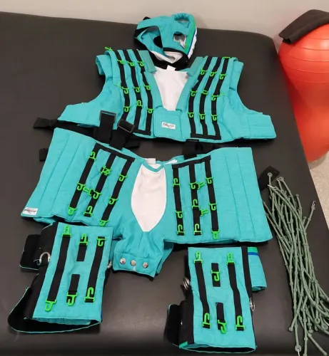 Traje para protocolo de terapia intensiva PediaSuit 