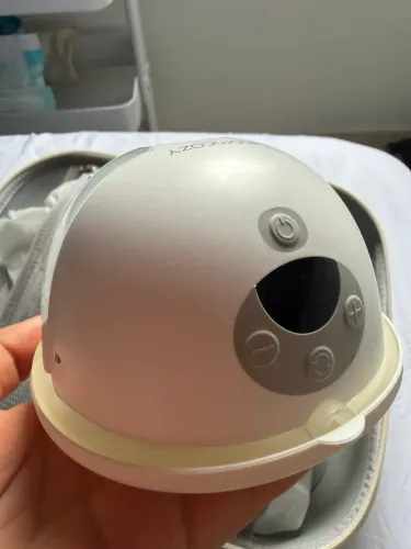 Momcozy semi nova