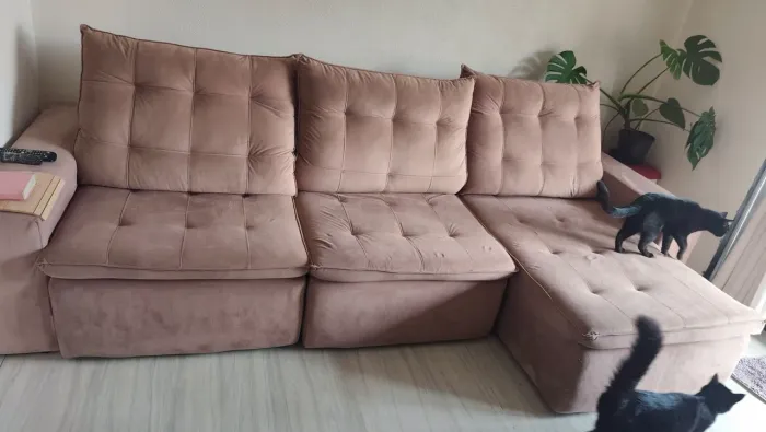 Sofá retrátil e reclinável em ótimo estado