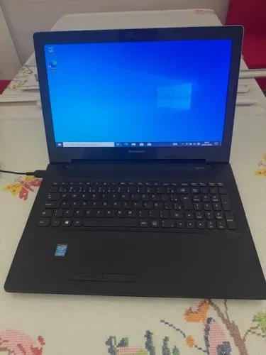 Notebook Lenovo , Tela Grande, teclado alfanumerico, em ótimo estado, leia o anúncio