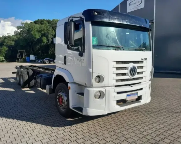 Caminhão VW Constellation 24.280 - 2015