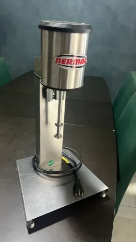 Batedor Milk Shake Bermar BM 71 500W Inox 60 Hz Monofásico 220V