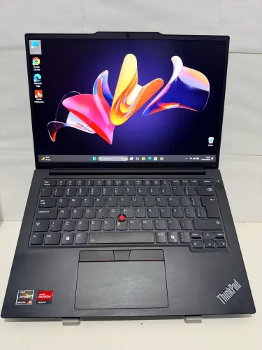 Lenovo ThinkPad E14 Gen 6 Corporativo Ryzen 5 16GB DDR5 512GB