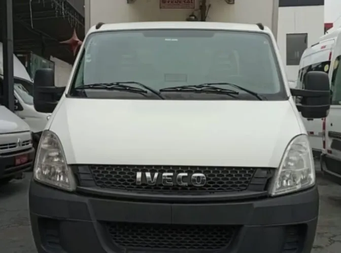 IVECO 35S14 BAÚ REFRIGERADO ANO 2018