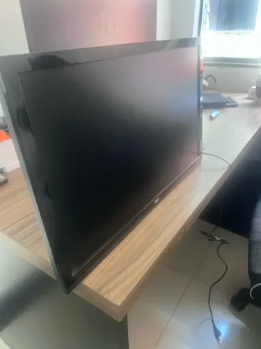 TV / Monitor LED AOC 24" Full HD (Modelo LE24D1331) - HDMI / VGA / Bivolt