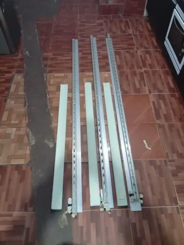 Vendo três persianas verticais uniflex 2,60 x 1,60