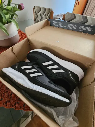 Tênis Adidas (original)