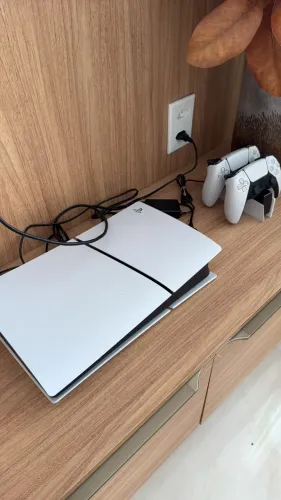 Playstation 5 slim 825gb