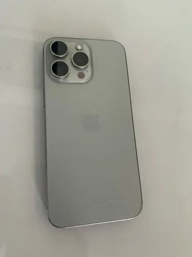 iPhone 15 pro max titânio 256 GB
