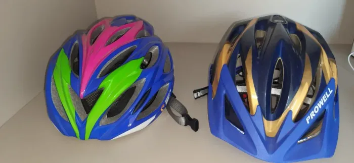 2 Capacetes de Ciclismo Marcas Prowell e TSW