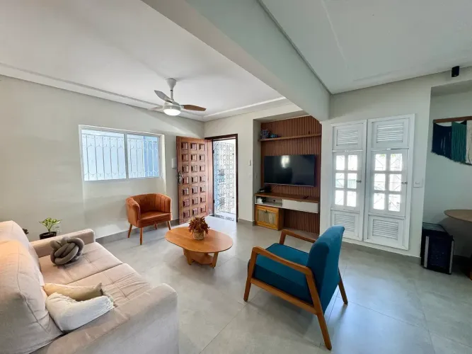 Linda casa semi-mobiliada para aluguel com 4 quartos sendo 2 suítes em Ponta Negra - Natal