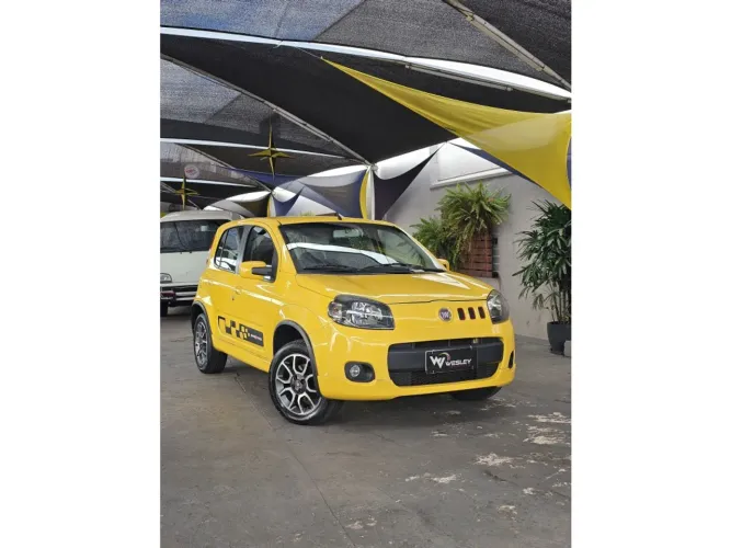 Fiat Uno Sporting 1.4 EVO Fire Flex 8V 4P 2012