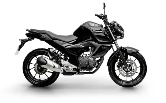 Moto toda em dia único dono um mulher