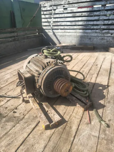motor elétrico Trifásico de 7,5 CV