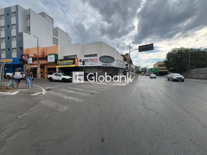Ponto comercial Loja e sobreloja para locação no Centro 100m2